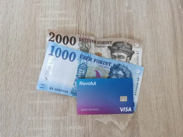 Igényelhető Revoluton a 300 ezer forintos díjmentes készpénzfelvétel