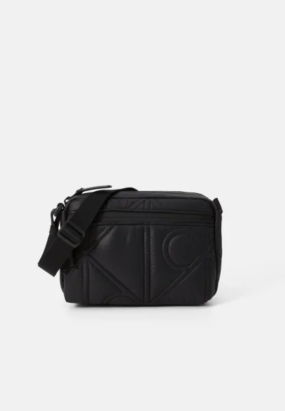 Calvin Klein Keresztpántos táska - black/fekete