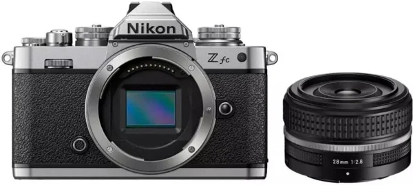Nikon Z fc fényképezőgép szett, Z 28mm f/2.8 SE objektívvel, ezüst/fekete